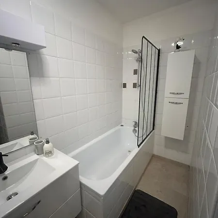 Au Calme Commerces A Proximite Apartman